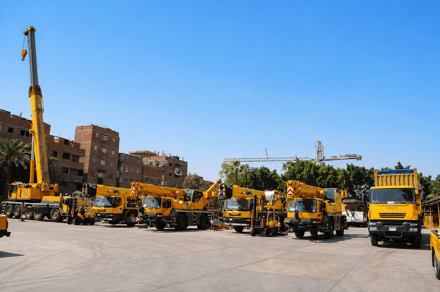 أسطول رافعات ومعدات ثقيلة